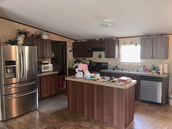 4th image of 802 Cozy Cove St