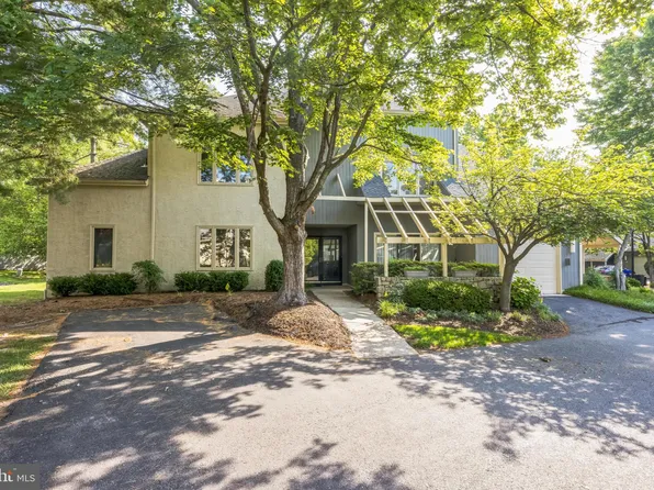 915 Chanticleer, Cherry Hill, NJ 08003