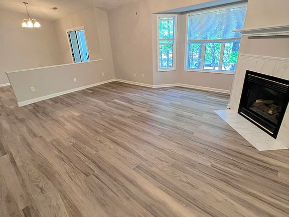 5th image of 3300 Mulberry Lane #H
