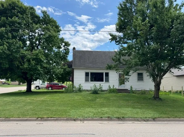 201 S West St, Preston, IA 52069