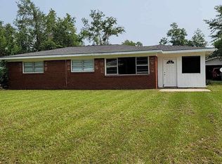 117 Berkley Dr, Jesup, GA 31546