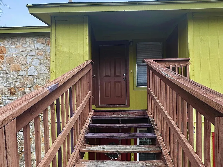 2202 Tabor Ct #C — Photo 1