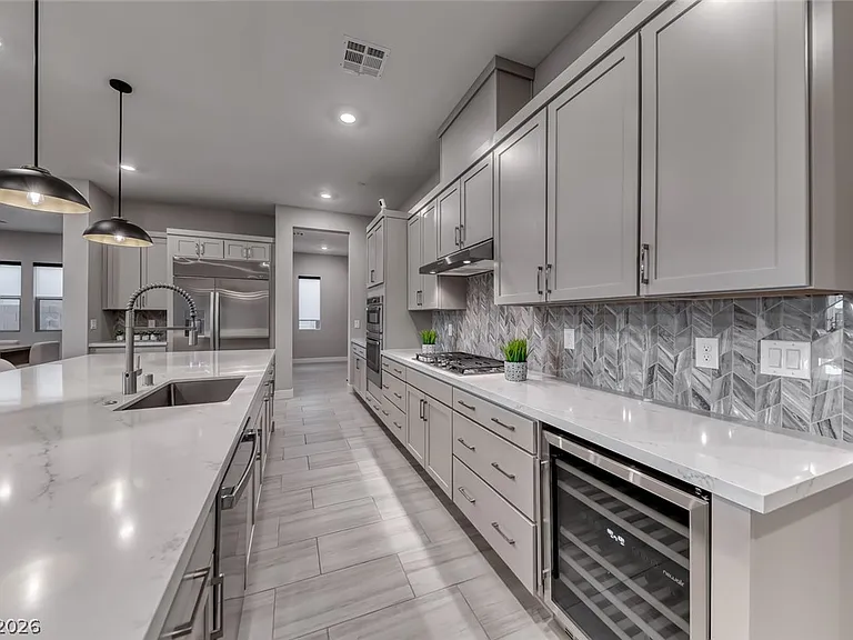 375 Portus Delphini Ct — Photo 18