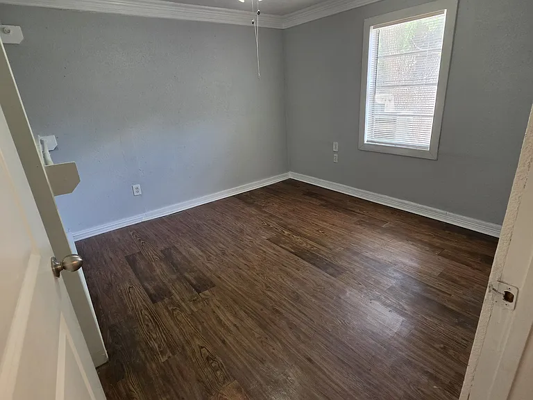 7706 Thurow St — Photo 13
