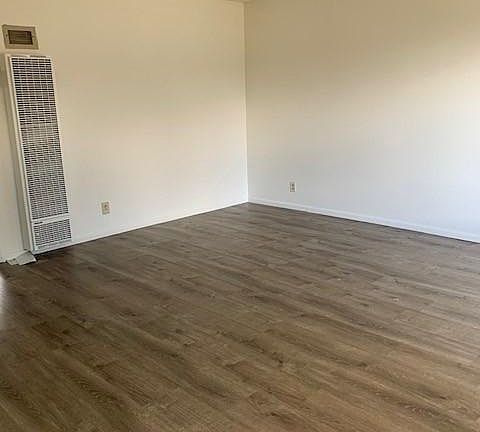 5th image of 317 Oceano Ave APT B