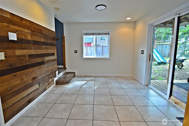 5th image of 4830 Beverly Drive NE