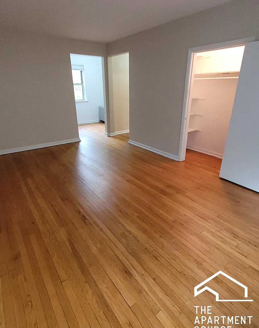 1914 West Lunt Avenue #1N — Photo 3