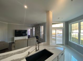9152 W Elm Ct, Franklin, WI 53132