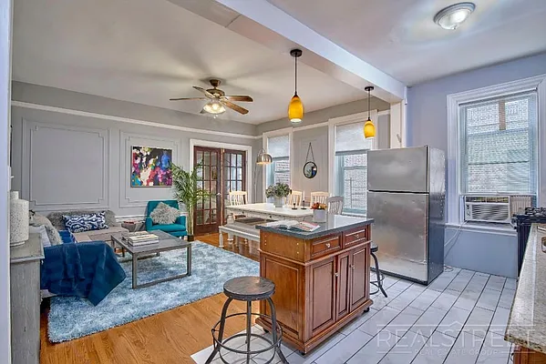 Sold by Real Street Inc | media 7