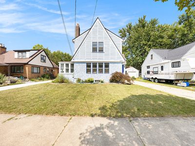 829 Northlawn St NE, Grand Rapids, MI, 49505