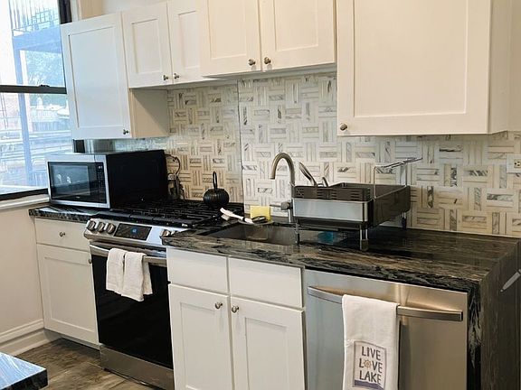 4th image of 3741 N Sheffield Ave Floor 2