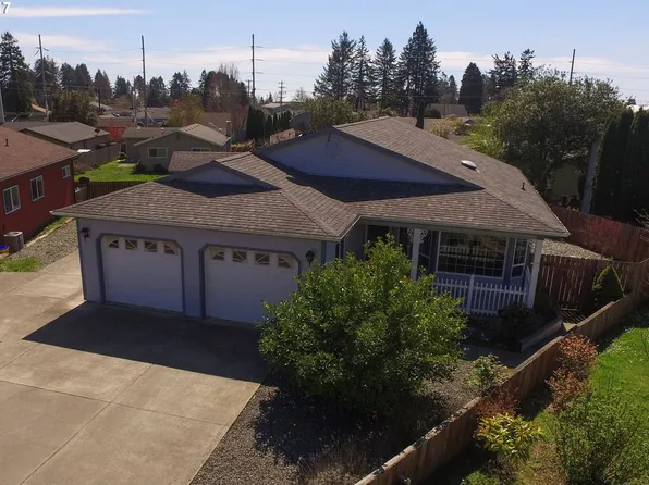 517 Rosichelli Ln, Brookings, OR 97415