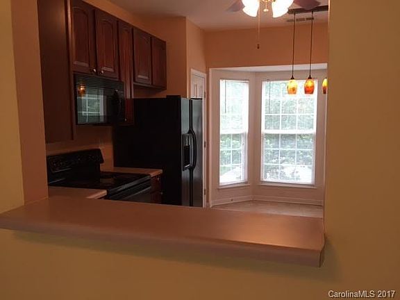 4th image of 9606 Blossom Hill Dr #49