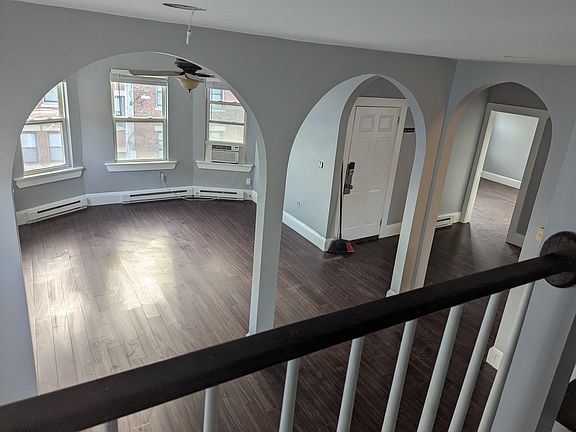 2nd image of 43 Whitfield St #3