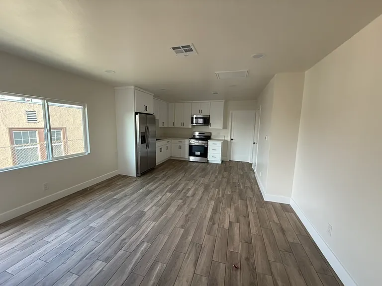 726 S Soto St #1/2 — Photo 1