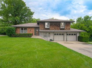 1540 N Withers Rd, Liberty, MO 64068