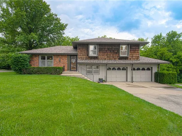 1540 N Withers Rd, Liberty, MO 64068