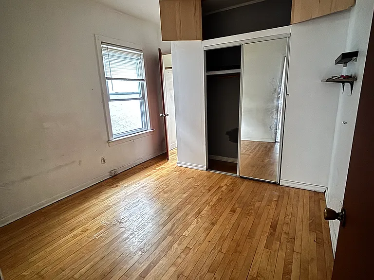 5014 W Byron St #2 — Photo 3