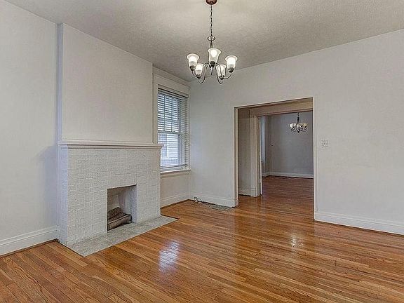 2nd image of 2032 Crown Ave