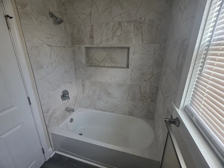 844 Forest St — Photo 32