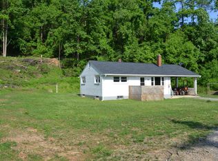 5623 Midway Dr, Roanoke, VA 24018