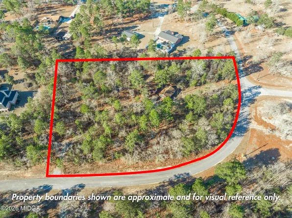 559 Shawnee Cir, Byron, GA 31008