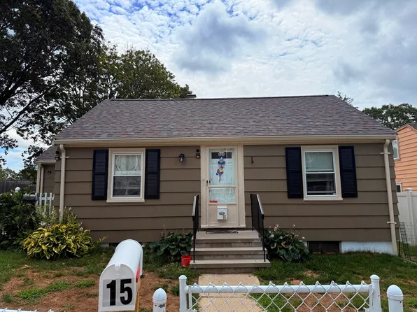 15 Hallron St, Hyde Park, MA 02136