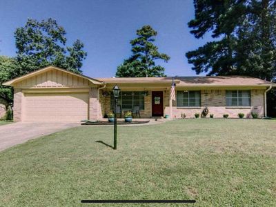 33 E Greenfield Dr, Wake Village, TX, 75501