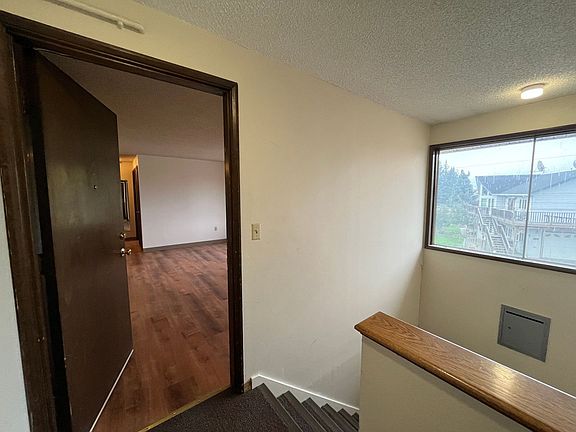 4th image of 170 7th Ave