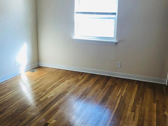 4th image of 2780 Goolsby Ave