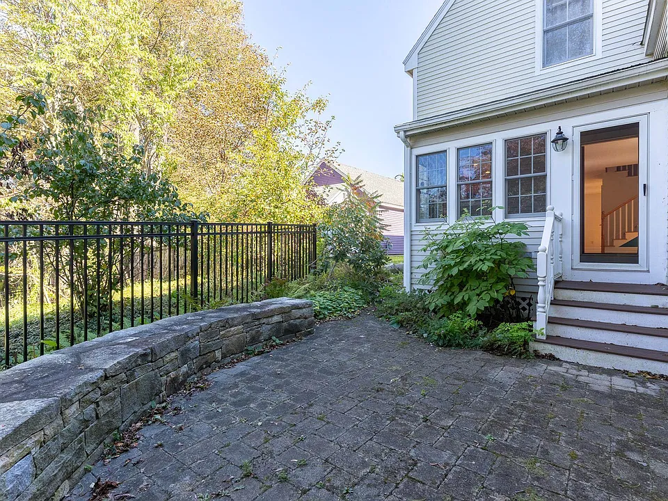 796 Middle St #3