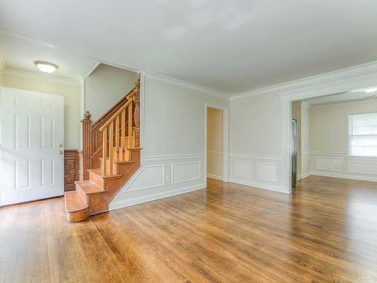 1261 W Perkins Rd — Photo 2
