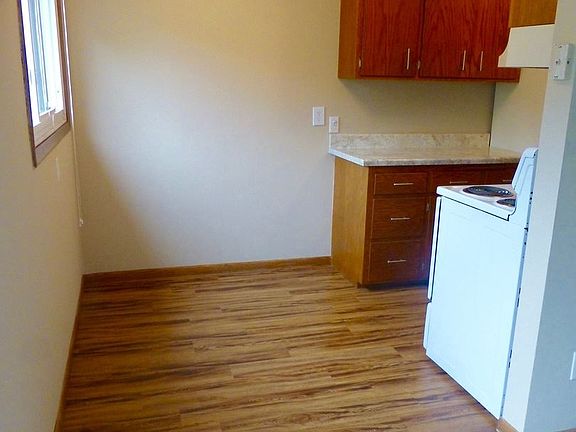 4th image of 6680 Lucia Ln NE APT 6