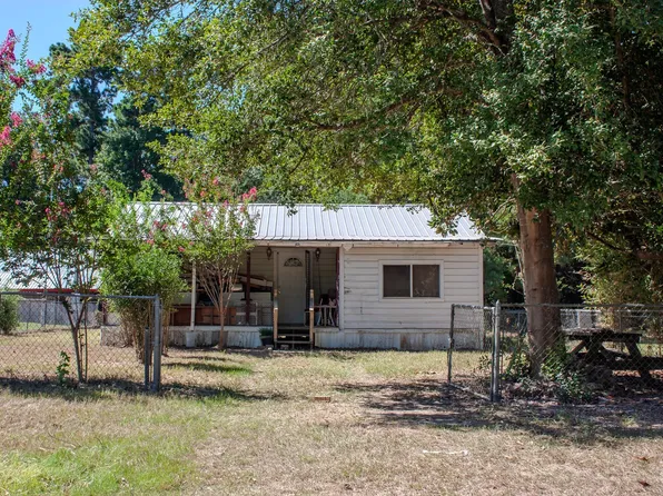 616 Ponderosa Dr, Onalaska, TX 77360