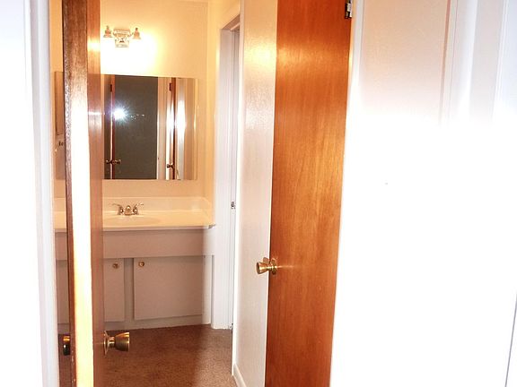 4th image of 1443 Race St APT 24