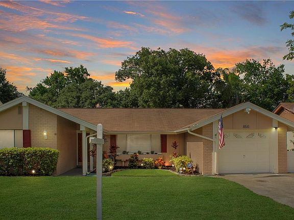 2nd image of 8516 Wagon Wheel Ln