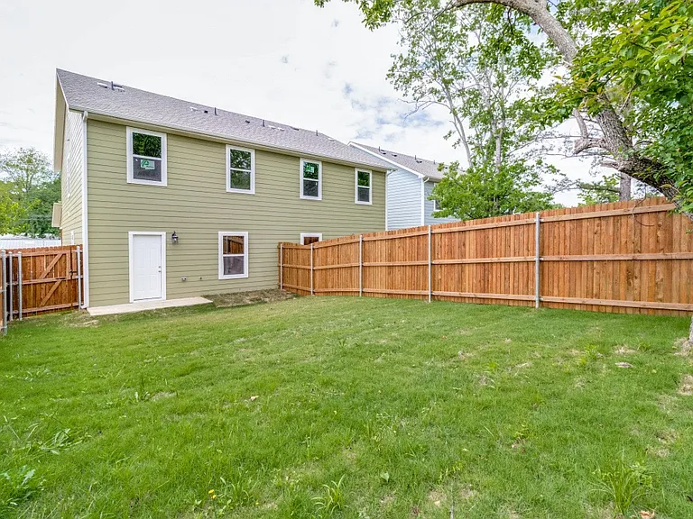 811 W Coffin St — Photo 12