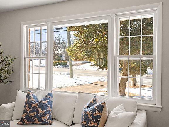 5th image of 14724 Braddock Rd