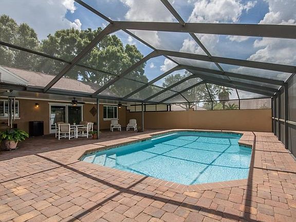 4th image of 4223 Interlake Dr