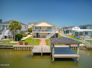 1041 1st Street, Surf City, NC 28445