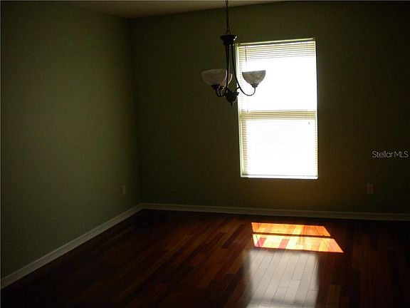 3rd image of 363 Sky Valley St