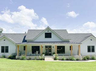 320 Ridge Ln, Monterey, TN 38574