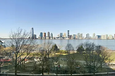 Rented by R New York