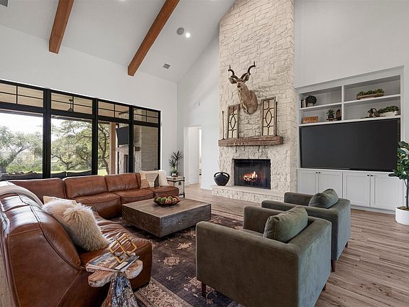 3rd image of 3706 Tuscany Dr
