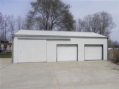 2nd image of 8176 Douglas Ave