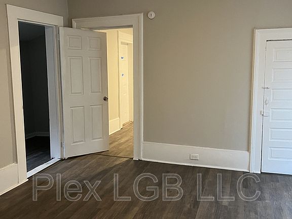 4th image of 320 Alford St