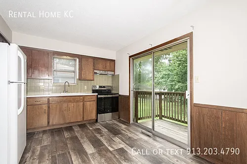 1940 E Lindenwood Cir — Photo 11