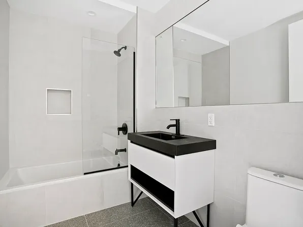 1060 Jefferson Avenue image 3 of 10