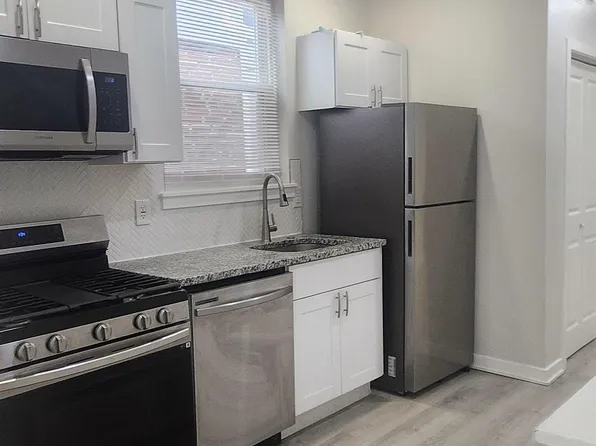 2230 Christian St #3, Philadelphia, PA 19146