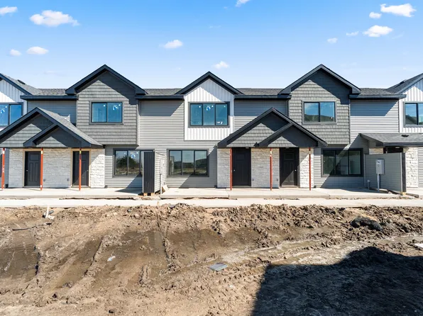 592 NE Hart Ln, Ankeny, IA 50021